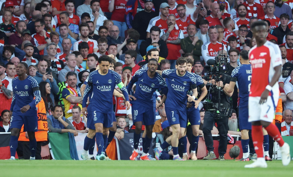 寒冰射手！萨格斯半场9中0仅得2分，邓罗7中1