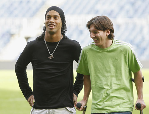 特德斯科：德布劳内能发现其他人发现不了的空当，并传出好球