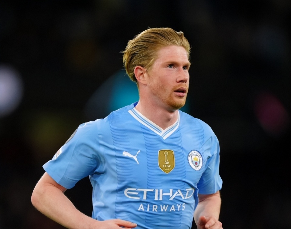 中超或将迎来解散潮，记者曝严重欠薪隐忧，梅州客家有望成最大赢家（中超恐现解散风暴：记者揭欠薪危机，梅州客家或将渔翁得利）