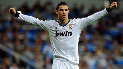 本赛季当艾顿作为最近防守人时，对手命中率下降12.9%