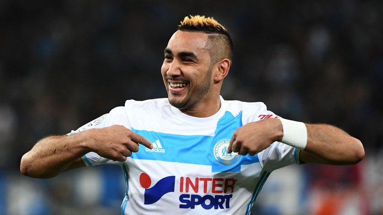 德甲战报：凯恩替补登场戴帽，拜仁5-0狂胜十人斯图加特