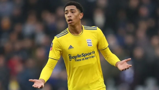 足球亚洲杯分组确定，国足再进死亡之组（亚洲杯分组揭晓，国足又落入死亡之组）