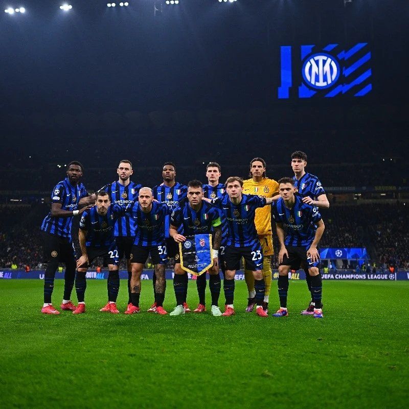 巴特萨基还没来不及走到替补席跟教练击掌普利西奇就完成了进球！