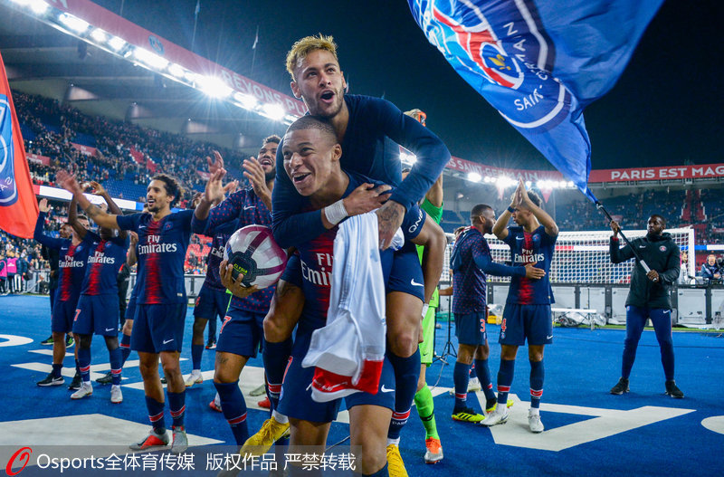 西海岸投资人：盼邵佳一到国足坚持自己打法，球迷要包容他（西海岸投资者：希望邵佳一进入国足并坚持个人风格，呼吁球迷更多包容）