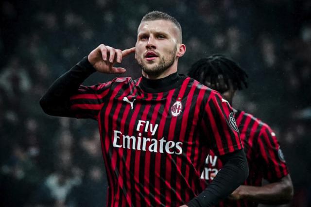 承认吧！皇马太子就是被高估的体系球员，离开伯纳乌啥也不是