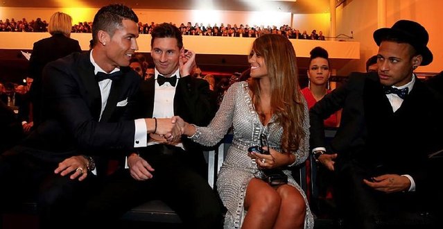 英超前瞻：热刺渐呈高开低走之态，利物浦右路攻防遇人荒（英超展望：热刺高开低走迹象显现，利物浦右路攻守人手告急）